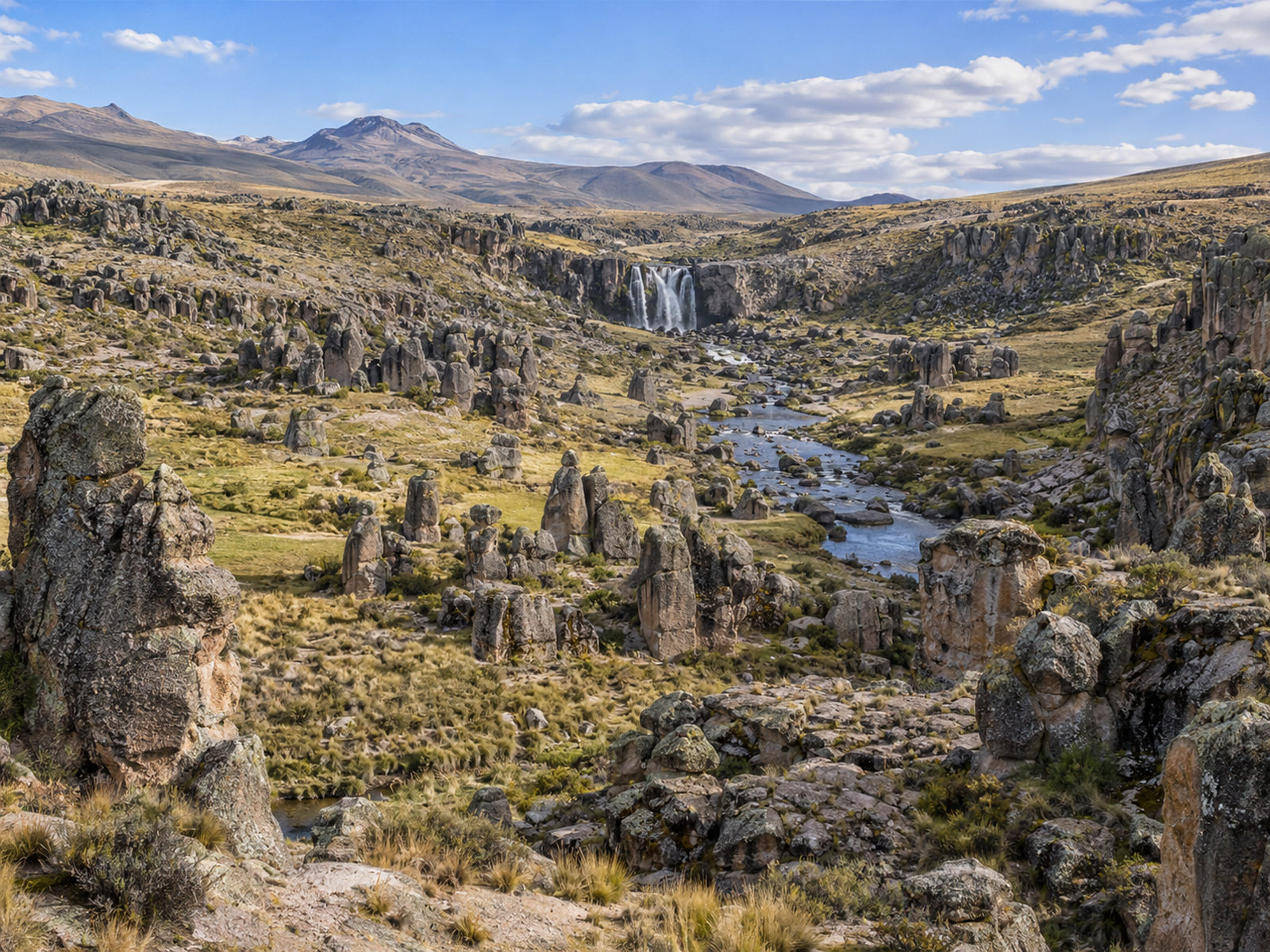 CATARATAS DE PILLONES Y BOSQUE DE PIEDRAS