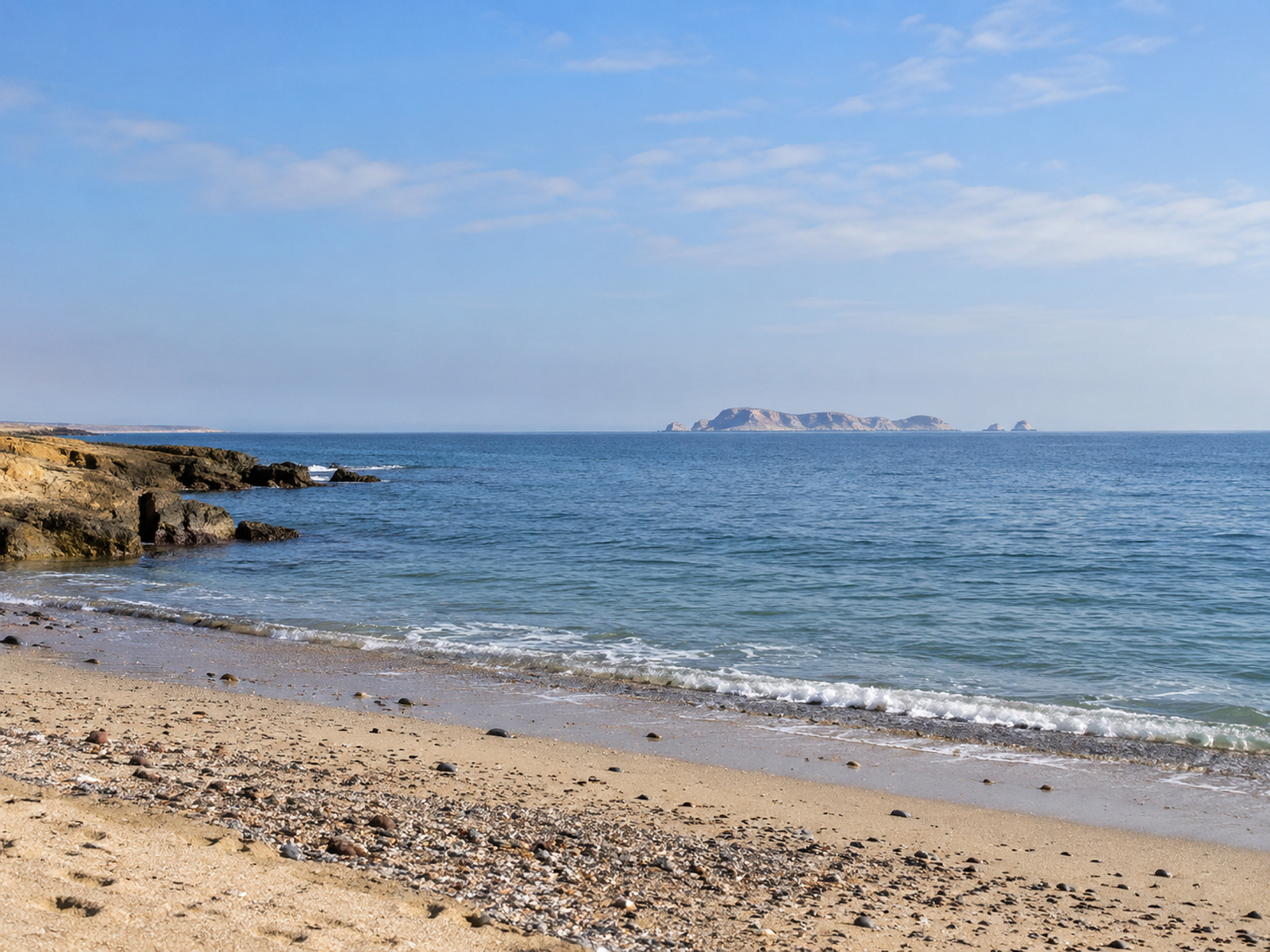 ISLAS BALLESTAS + RESERVA NACIONAL DE PARACAS EN CUATRIMOTO