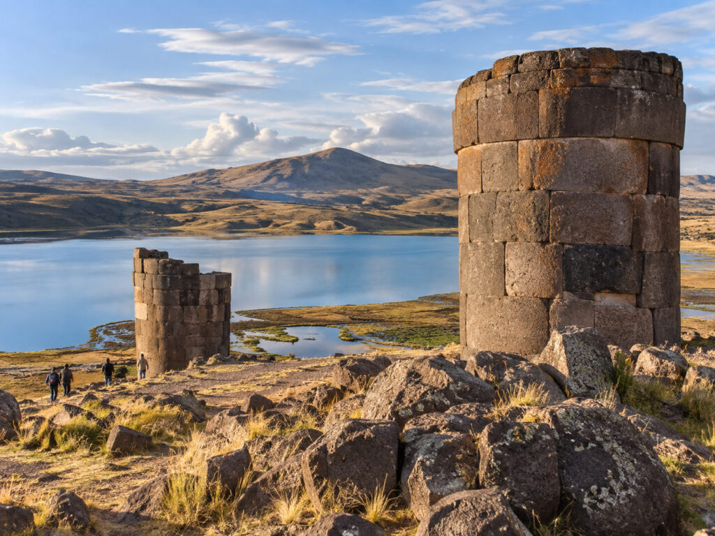 CHULLPAS DE SILLUSTANI