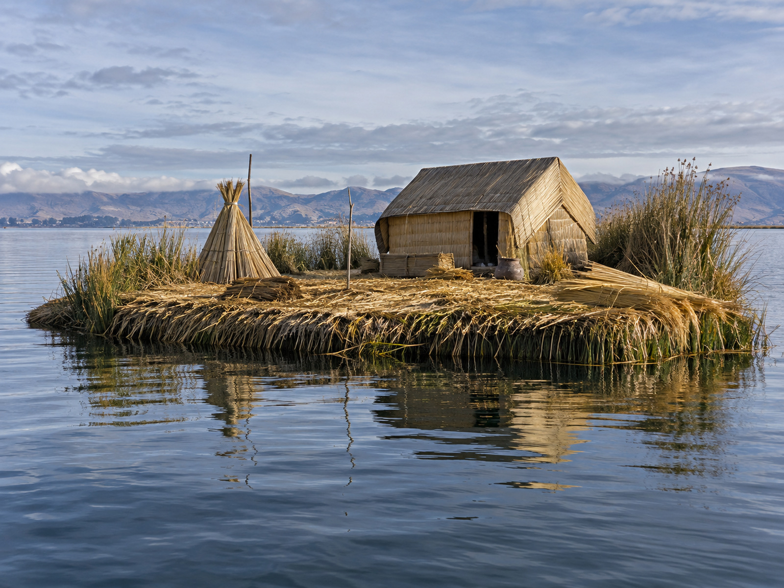 TOUR VIVENCIAL ISLA DE LOS UROS-AMANTANI-TAQUILE